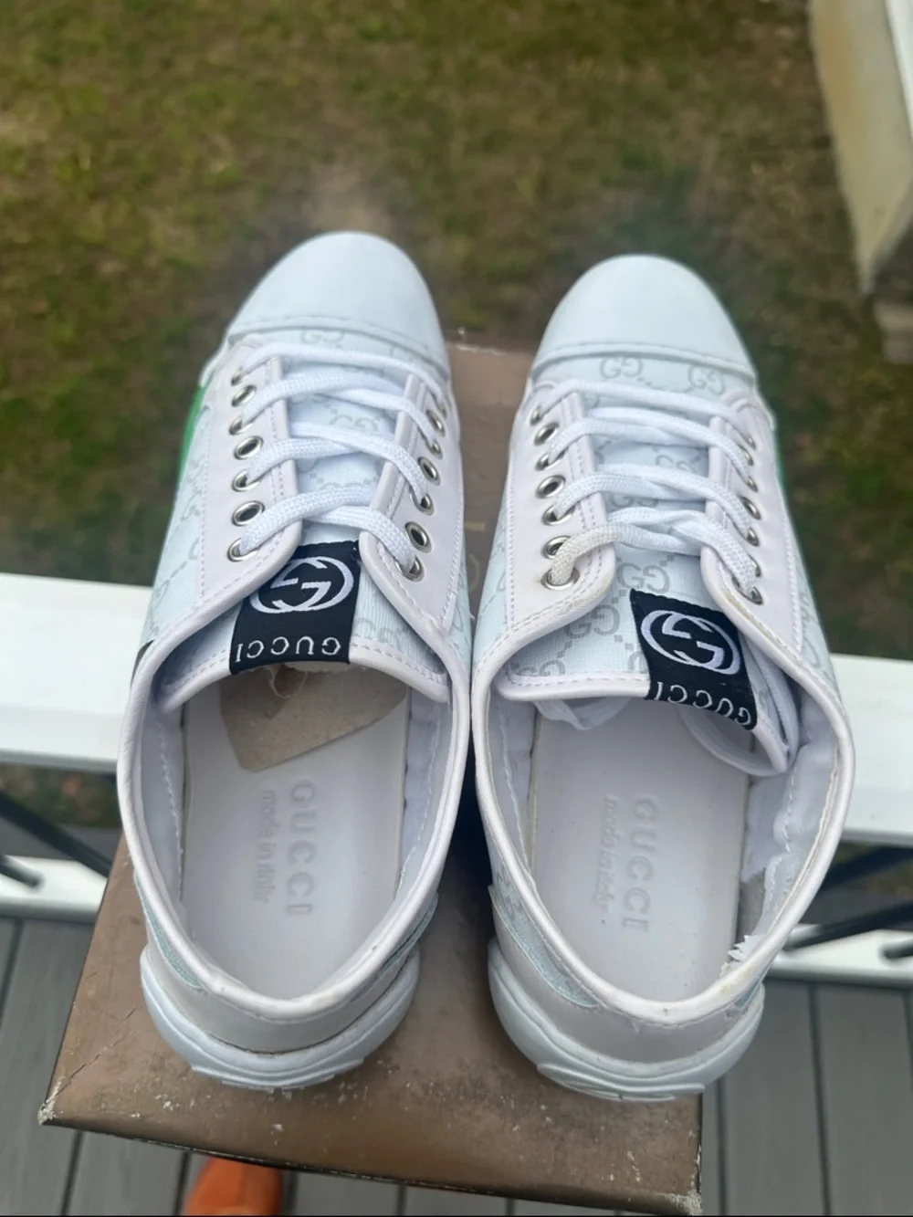 Gucci White Low-Top Sneakers with Green & Black Stripe